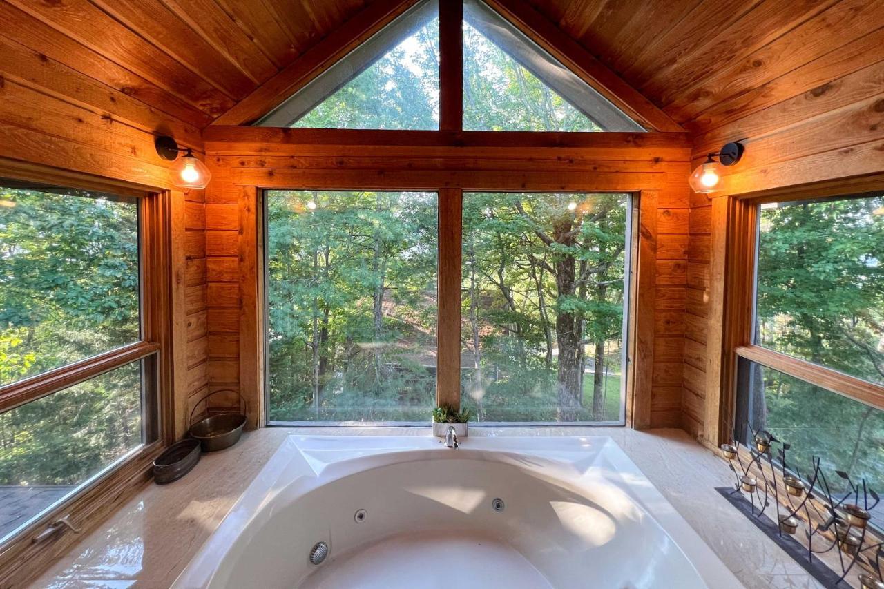 Upscale Gatlinburg Cabin Deck, Fire Pit And Hot Tub Zewnętrze zdjęcie