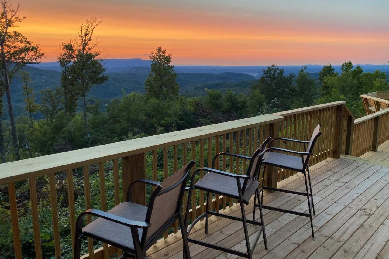 Upscale Gatlinburg Cabin Deck, Fire Pit And Hot Tub Zewnętrze zdjęcie