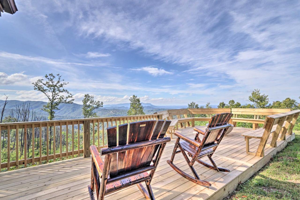 Upscale Gatlinburg Cabin Deck, Fire Pit And Hot Tub Zewnętrze zdjęcie