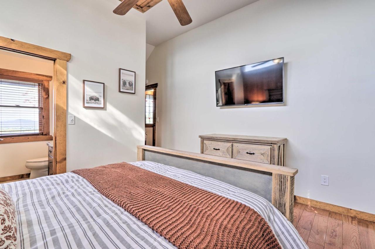 Upscale Gatlinburg Cabin Deck, Fire Pit And Hot Tub Zewnętrze zdjęcie