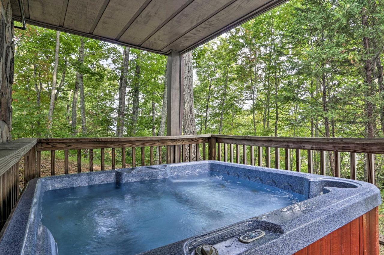 Upscale Gatlinburg Cabin Deck, Fire Pit And Hot Tub Zewnętrze zdjęcie