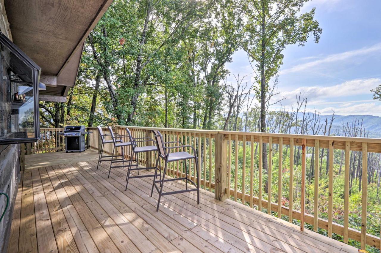 Upscale Gatlinburg Cabin Deck, Fire Pit And Hot Tub Zewnętrze zdjęcie